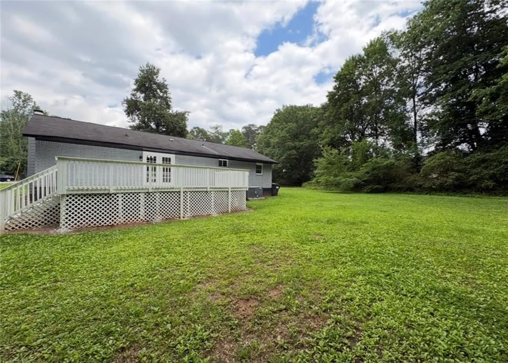 285 Queen Helen Lane Jonesboro, GA 30236