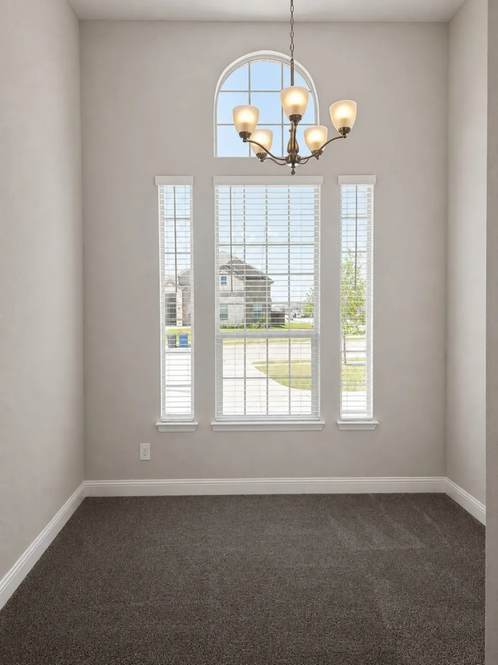 6002 14th Street Midlothian, TX 76065