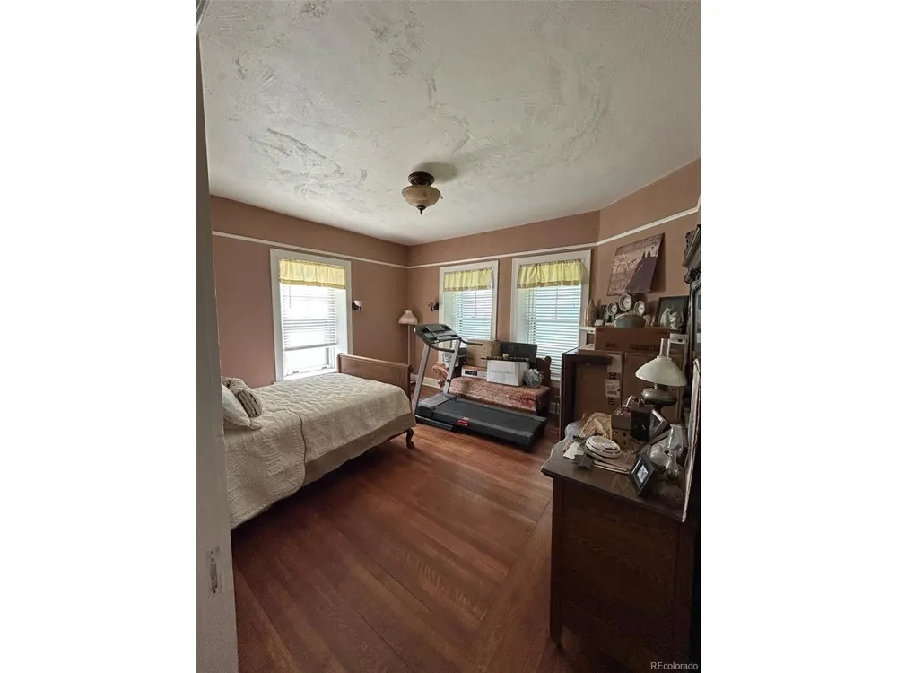 409 W Vinson Street Holly, CO 81047