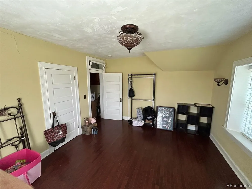 409 W Vinson Street Holly, CO 81047
