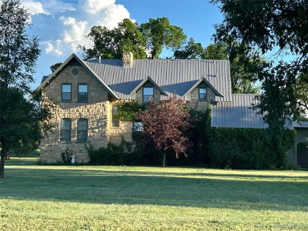 409 W Vinson Street Holly, CO 81047