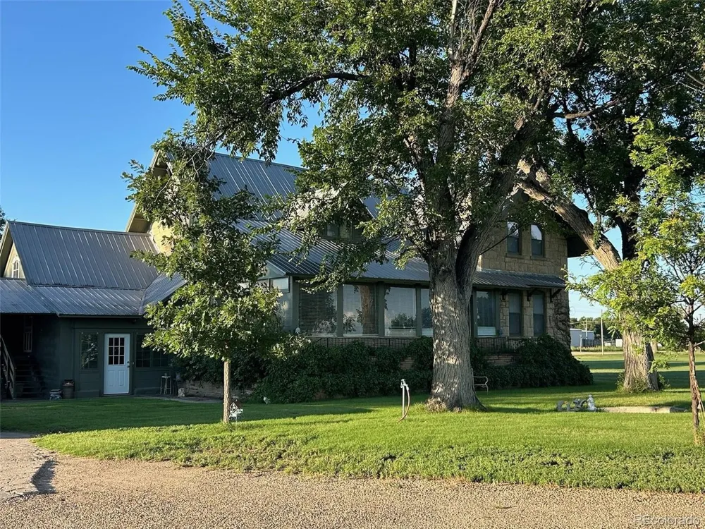 409 W Vinson Street Holly, CO 81047