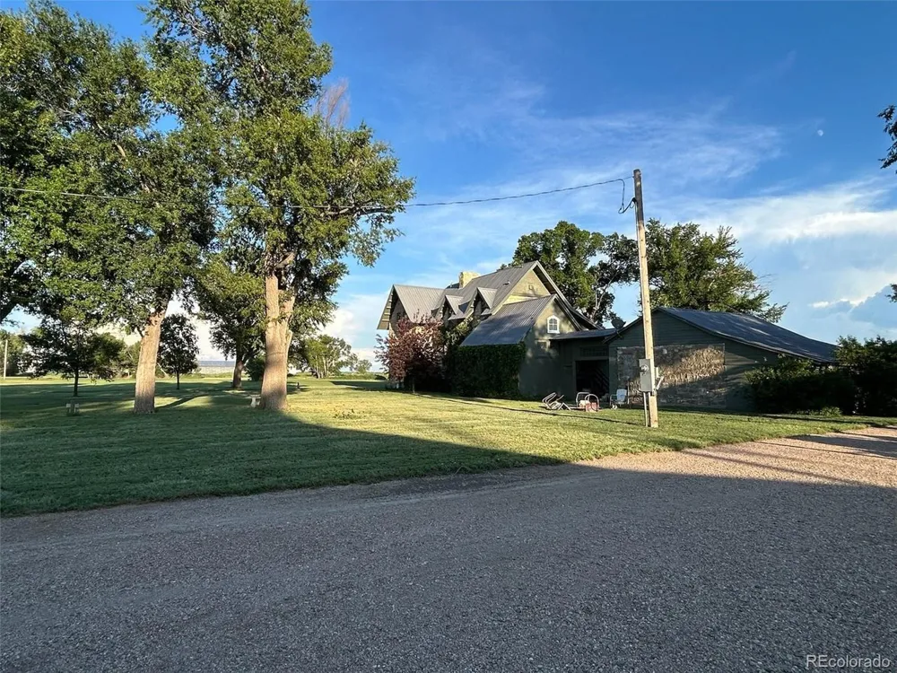 409 W Vinson Street Holly, CO 81047