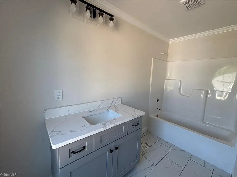 268 Cool Run Lexington, NC 27295