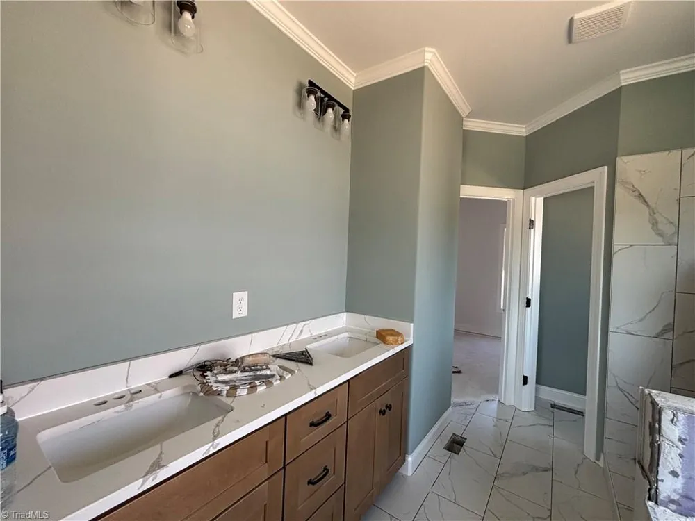 268 Cool Run Lexington, NC 27295