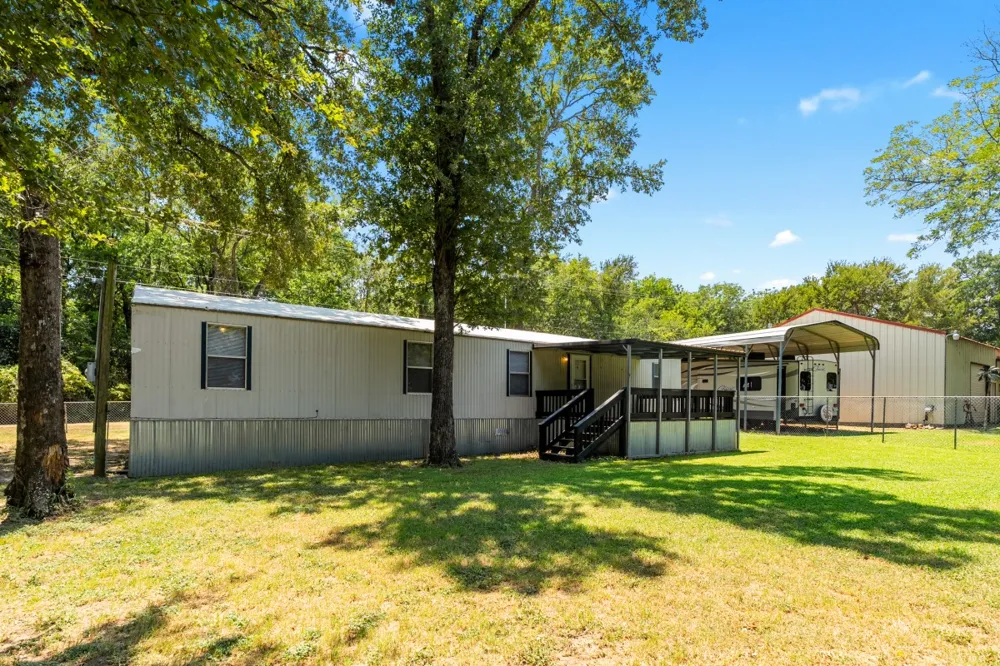 18297 Pine Drive Eustace, TX 75124