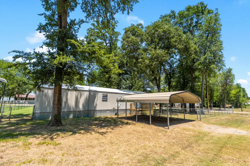 18297 Pine Drive Eustace, TX 75124