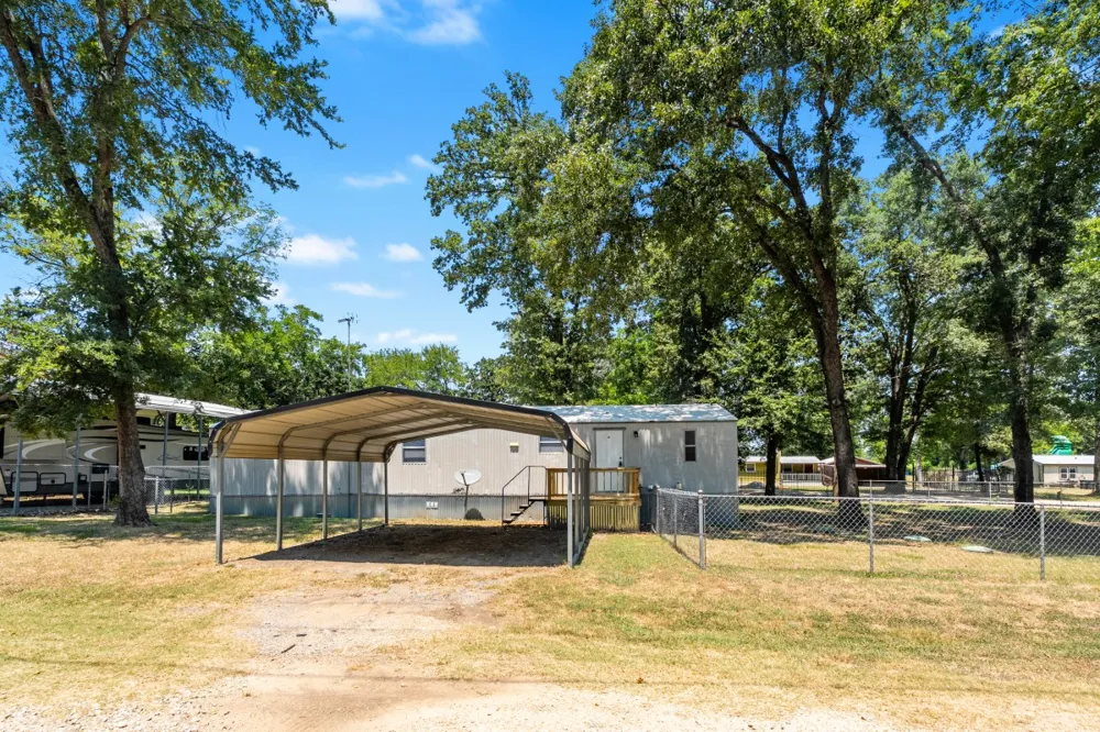 18297 Pine Drive Eustace, TX 75124