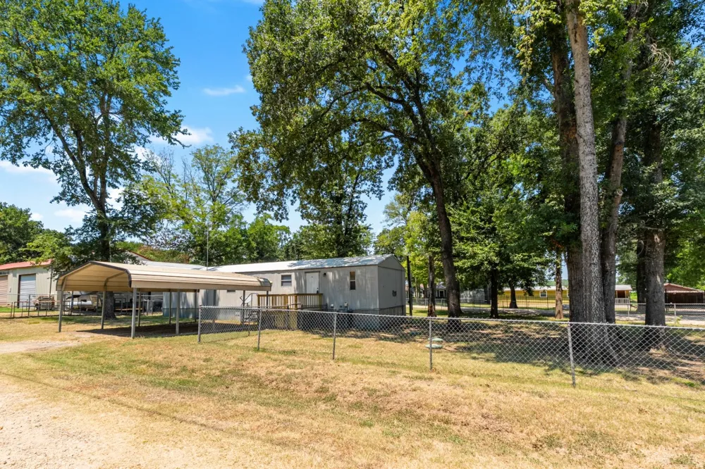 18297 Pine Drive Eustace, TX 75124