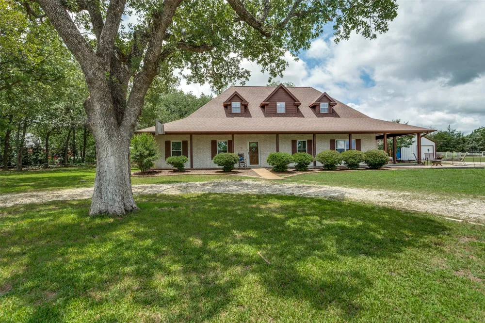412 Paradise Canyon Circle Paradise, TX 76073