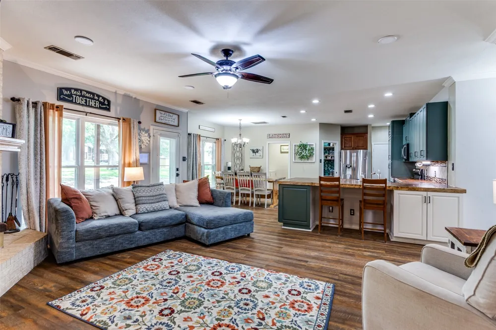 412 Paradise Canyon Circle Paradise, TX 76073