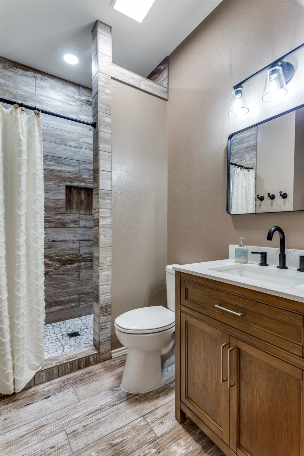 412 Paradise Canyon Circle Paradise, TX 76073