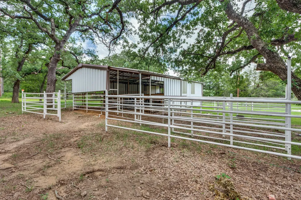 412 Paradise Canyon Circle Paradise, TX 76073