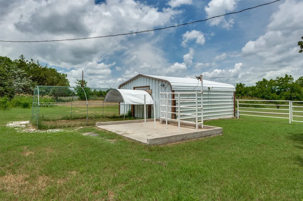 412 Paradise Canyon Circle Paradise, TX 76073