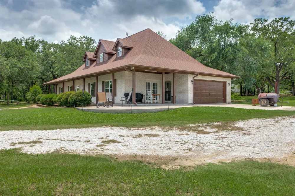 412 Paradise Canyon Circle Paradise, TX 76073