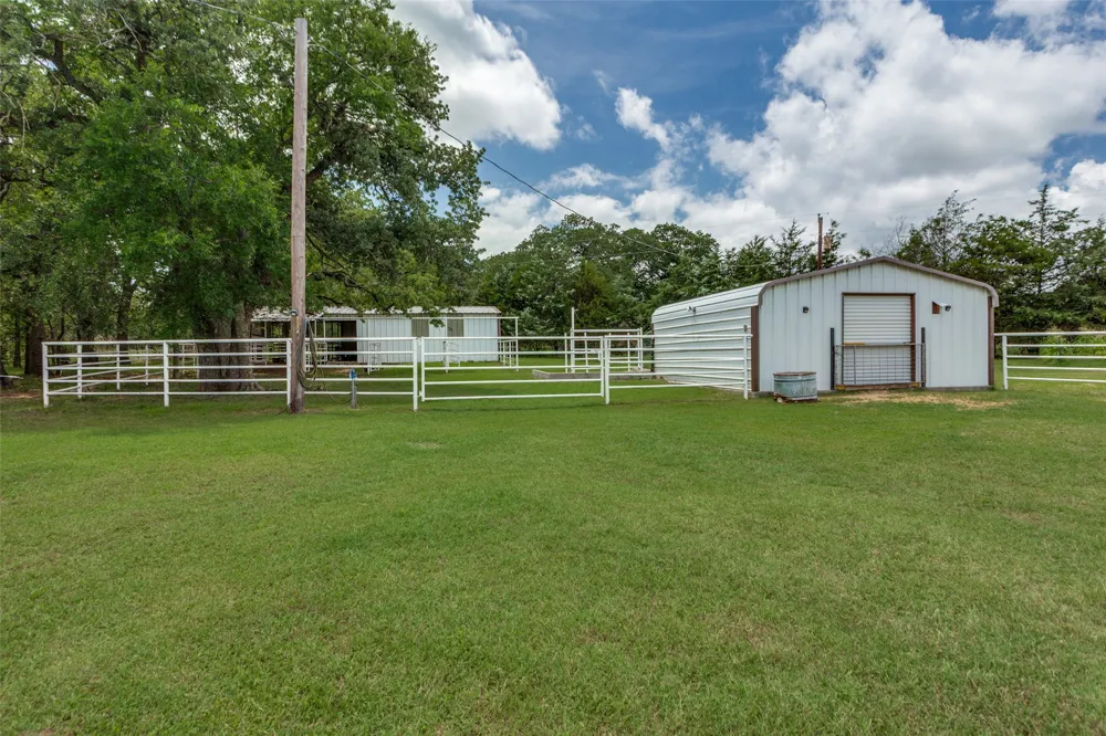 412 Paradise Canyon Circle Paradise, TX 76073