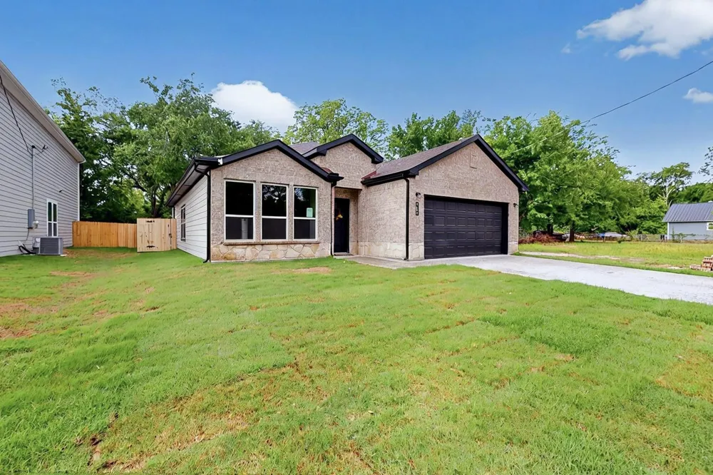 415 Martin Luther King Jr Street Sulphur Springs, TX 75482