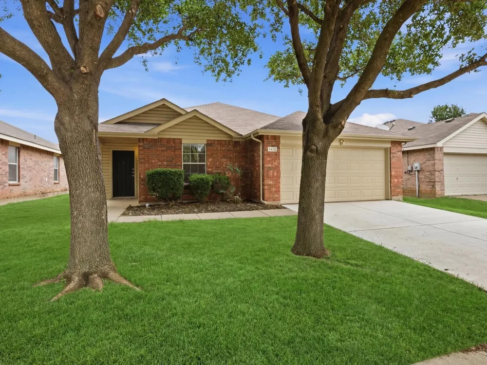 1132 Boxwood Drive Crowley, TX 76036