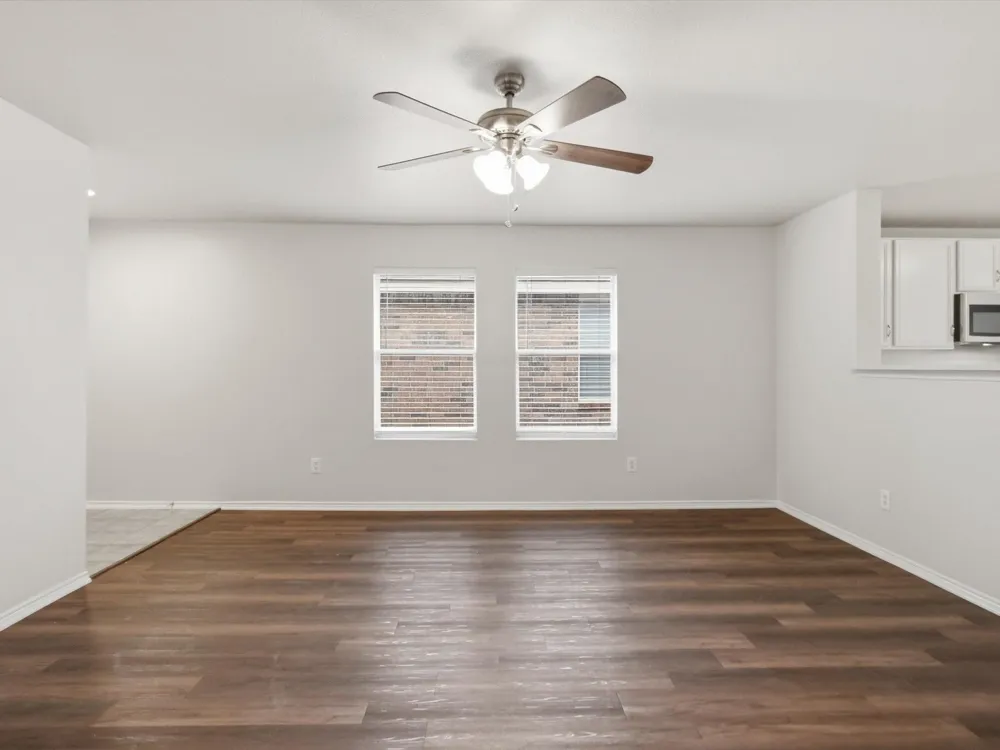 1132 Boxwood Drive Crowley, TX 76036