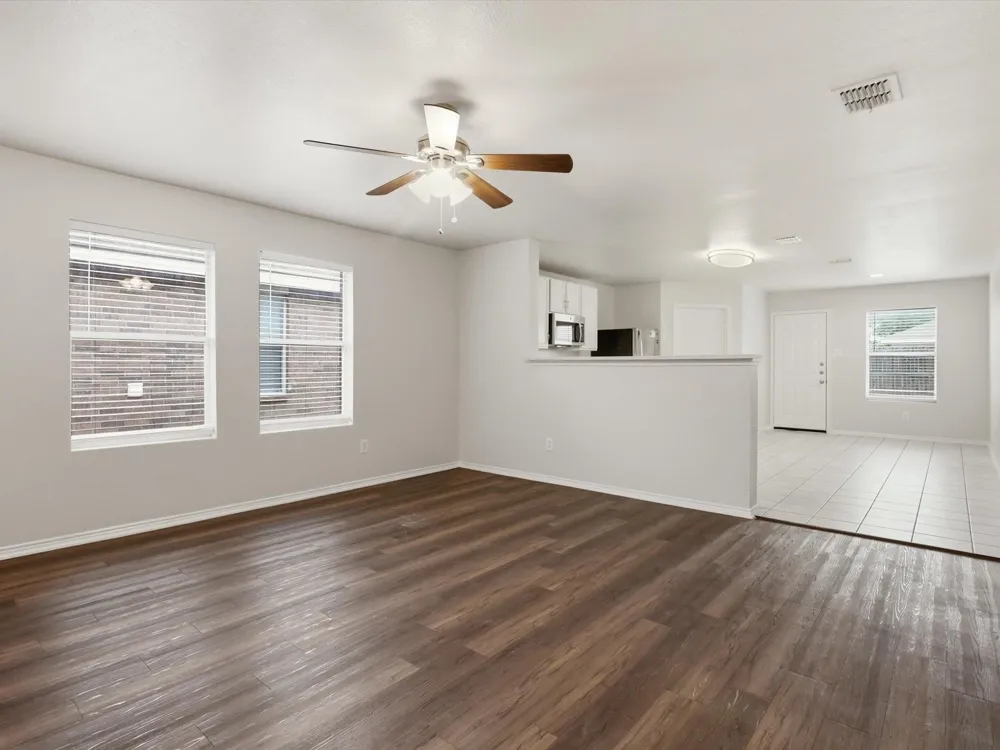 1132 Boxwood Drive Crowley, TX 76036