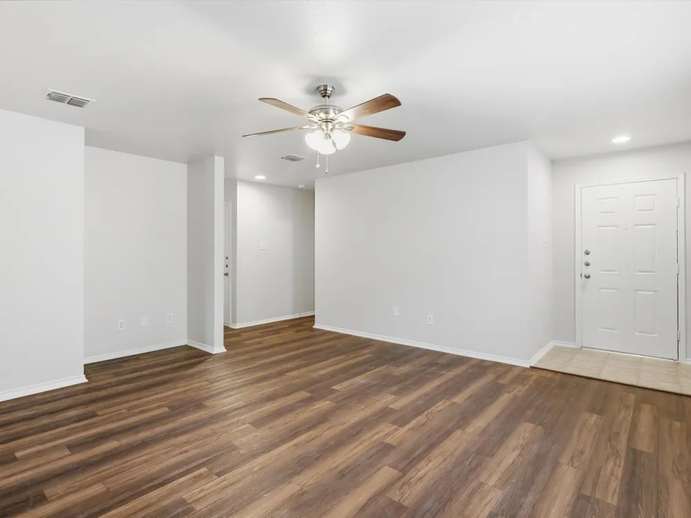 1132 Boxwood Drive Crowley, TX 76036