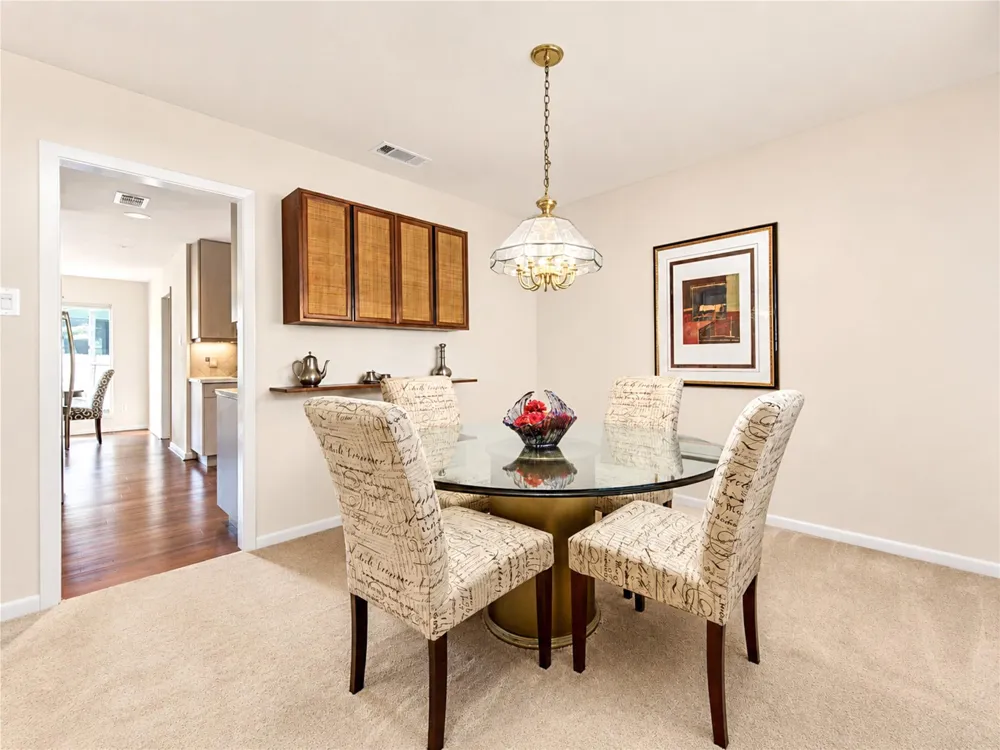 5107 Queensloch Houston, TX 77096
