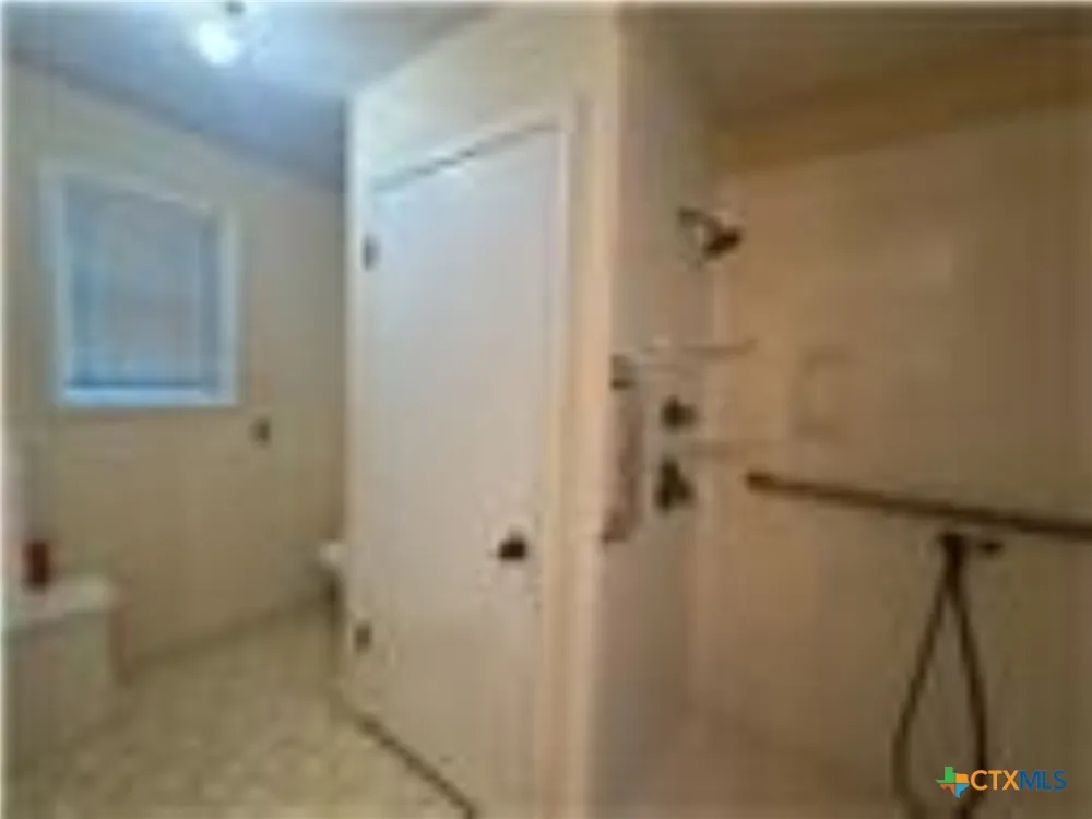 1331 County Road 313 Road Louise, TX 77455