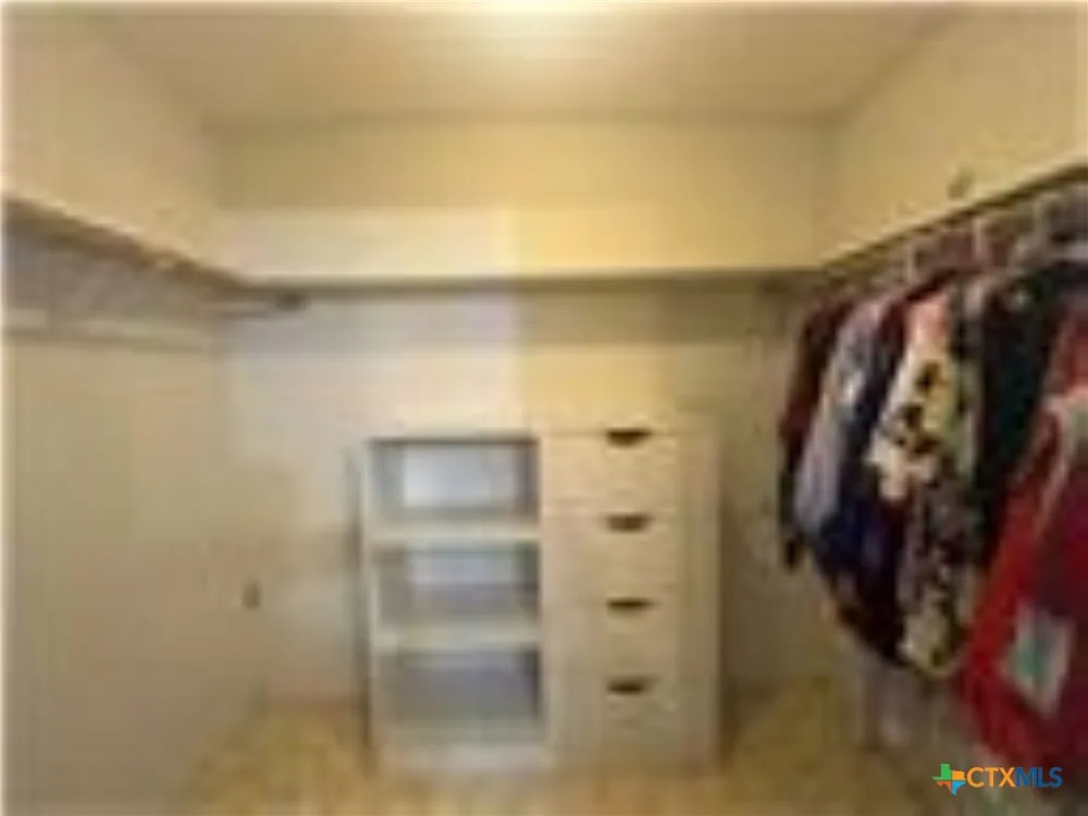1331 County Road 313 Road Louise, TX 77455