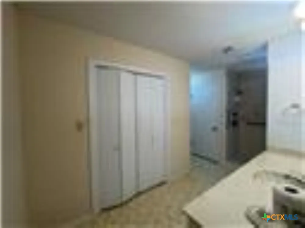 1331 County Road 313 Road Louise, TX 77455