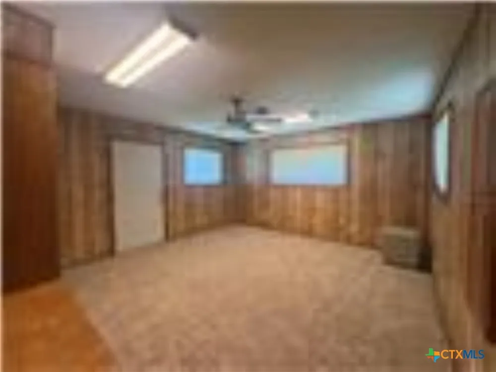 1331 County Road 313 Road Louise, TX 77455