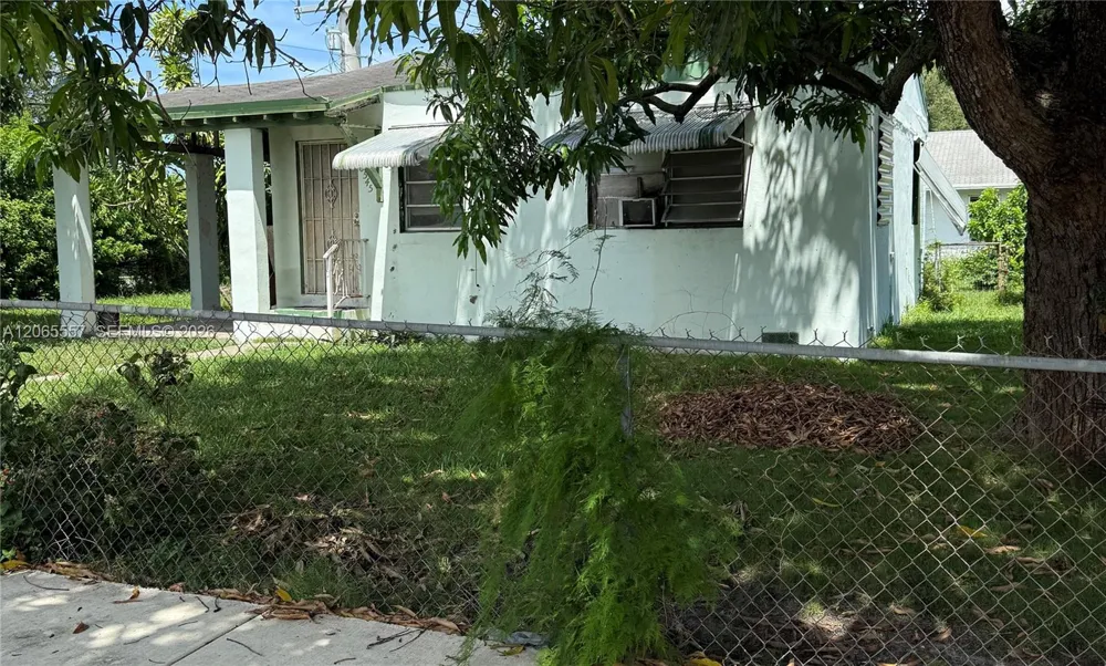 6545 NW 6th Ave Miami, FL 33150