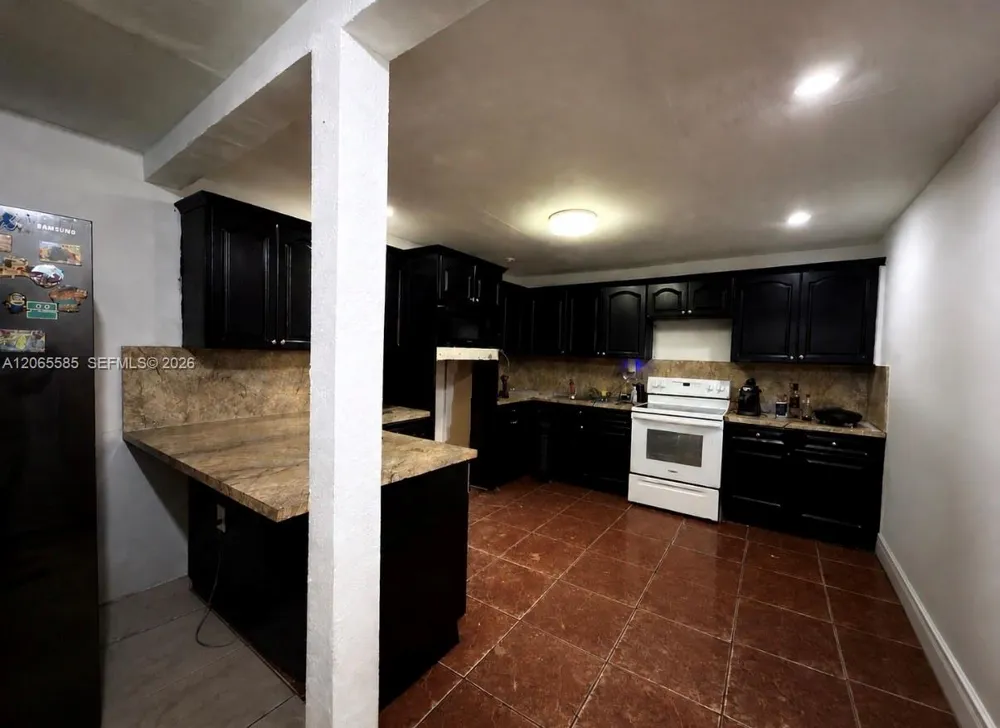 3461 NW 171st St Miami Gardens, FL 33056