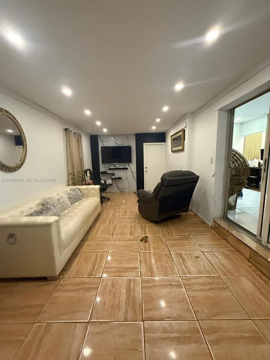 3461 NW 171st St Miami Gardens, FL 33056