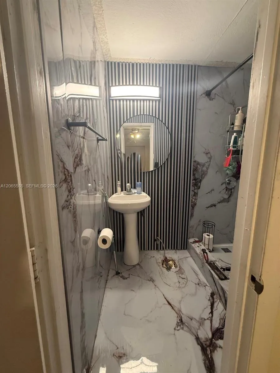 3461 NW 171st St Miami Gardens, FL 33056