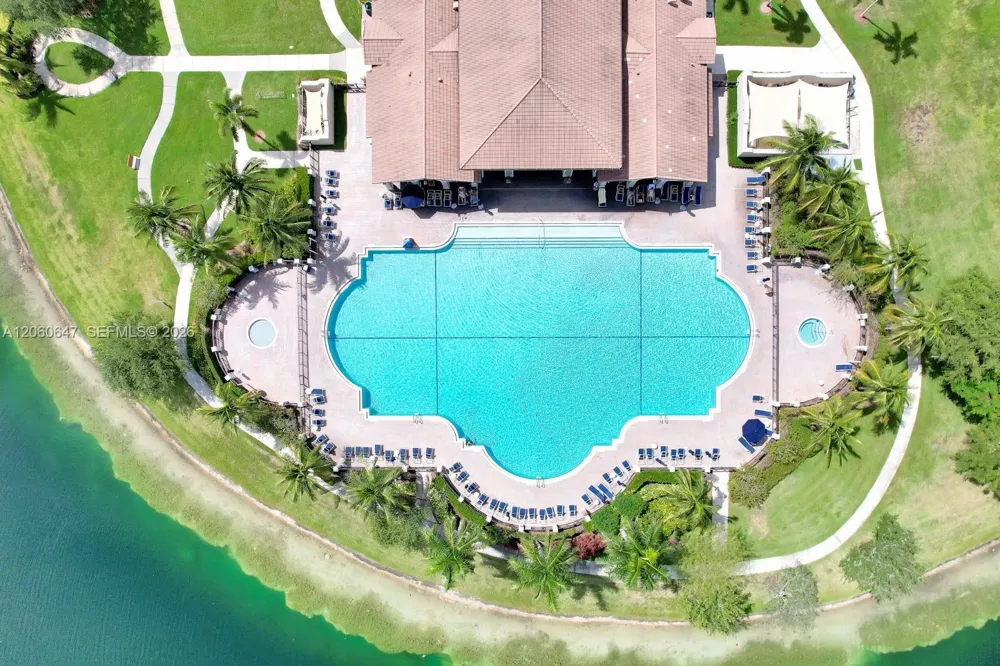 8885 SW 221st Ter Cutler Bay, FL 33190
