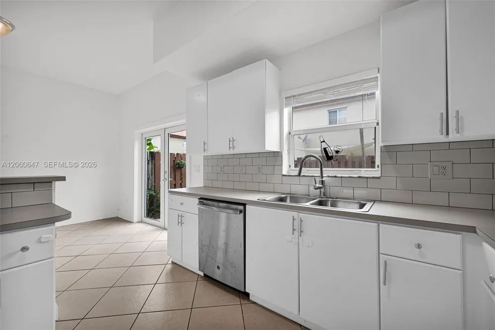 8885 SW 221st Ter Cutler Bay, FL 33190