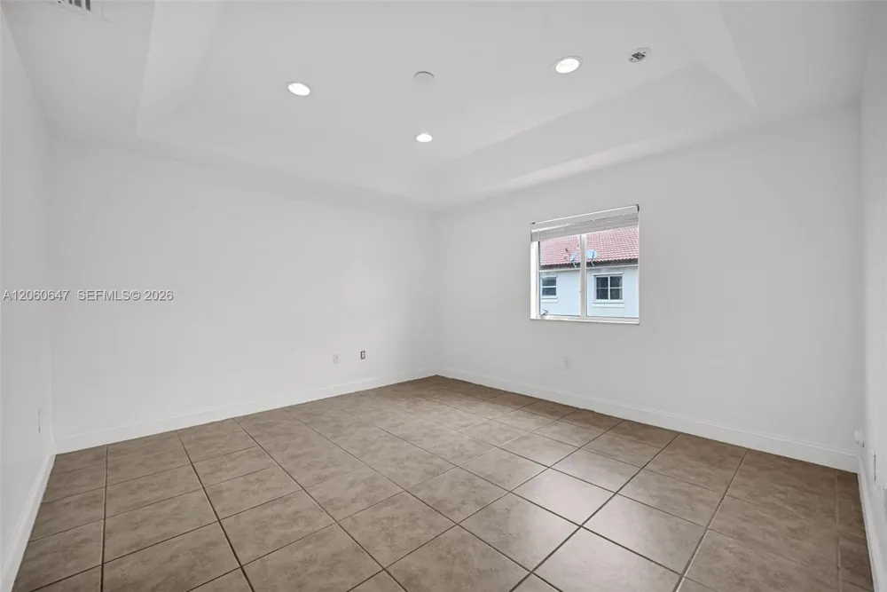 8885 SW 221st Ter Cutler Bay, FL 33190