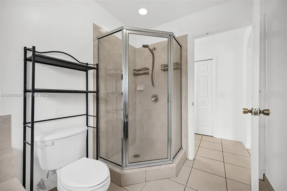 8885 SW 221st Ter Cutler Bay, FL 33190
