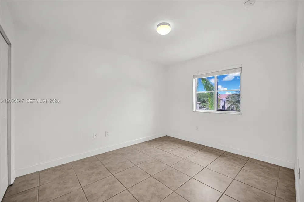 8885 SW 221st Ter Cutler Bay, FL 33190