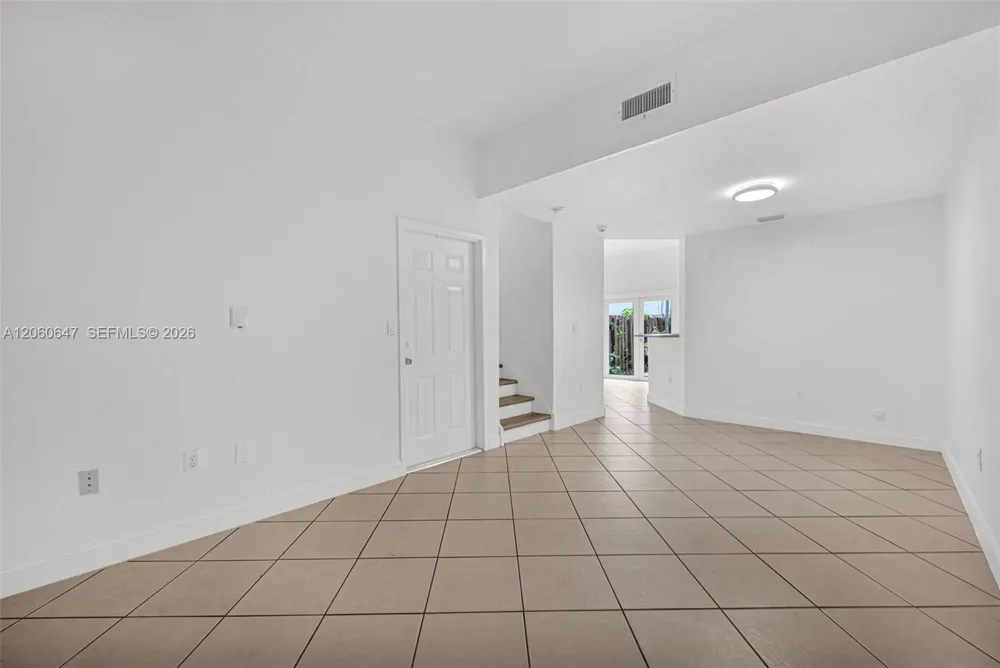 8885 SW 221st Ter Cutler Bay, FL 33190