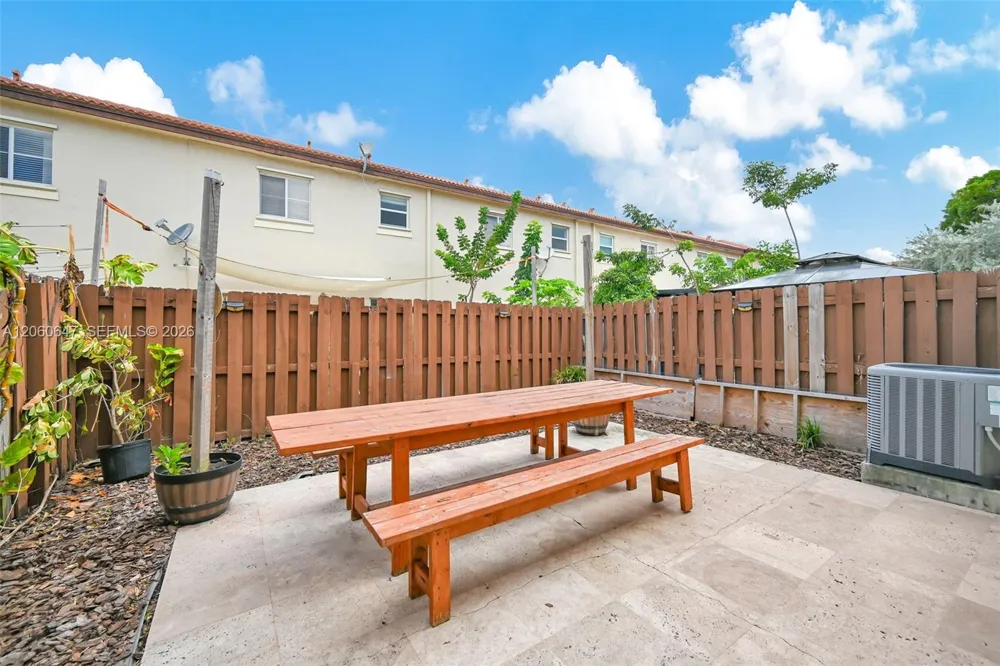 8885 SW 221st Ter Cutler Bay, FL 33190