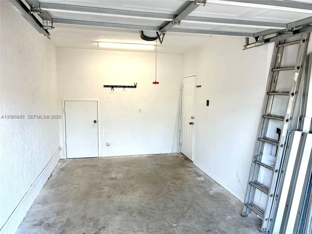 8885 SW 221st Ter Cutler Bay, FL 33190
