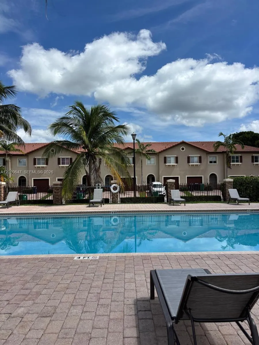 8885 SW 221st Ter Cutler Bay, FL 33190