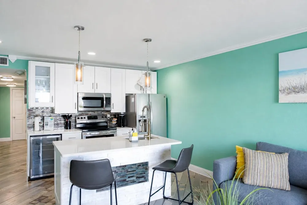 2506 ROCKY POINT DRIVE #331 Tampa, FL 33607