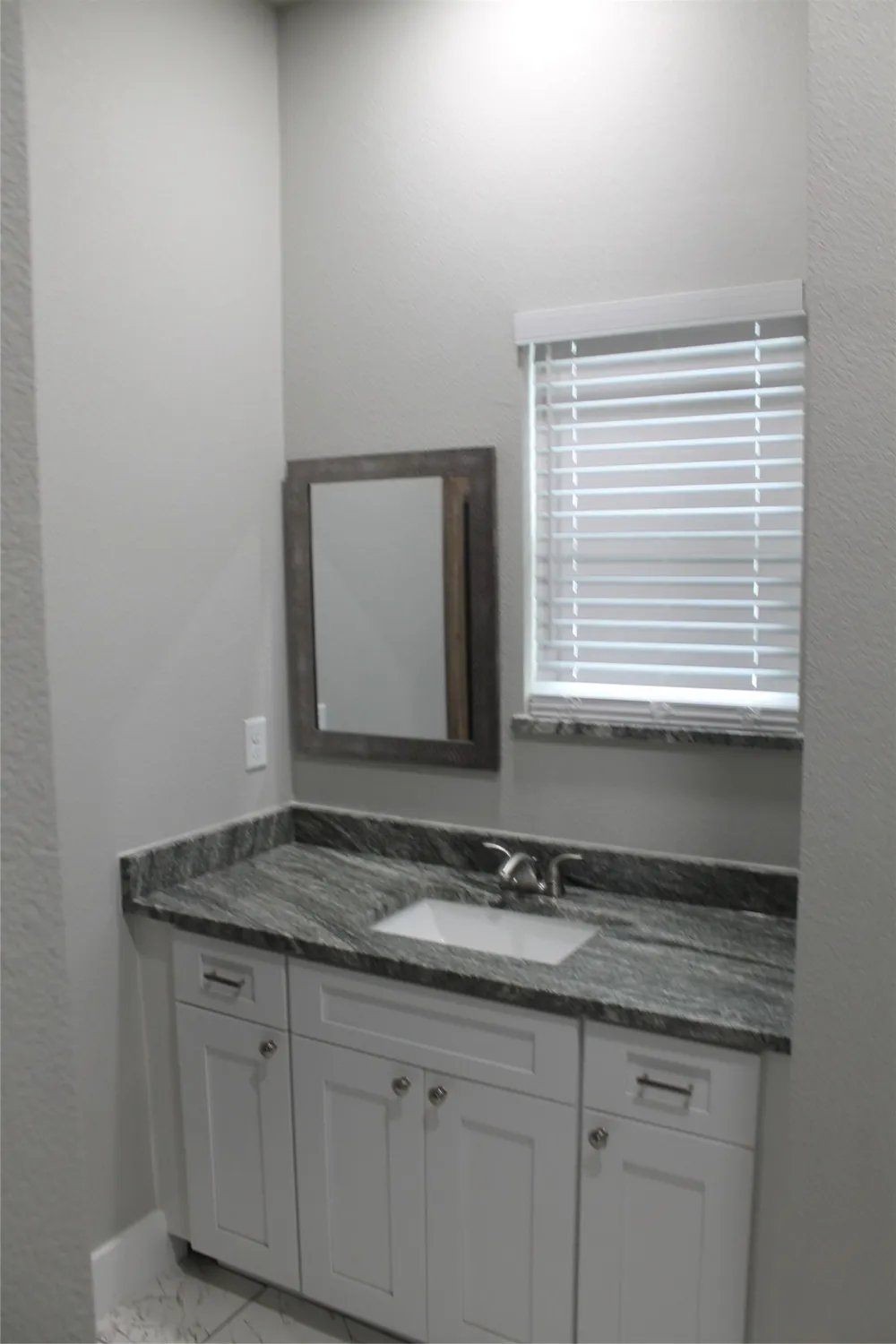 104 S Hubbard Street #3 Lots Alvord, TX 76225
