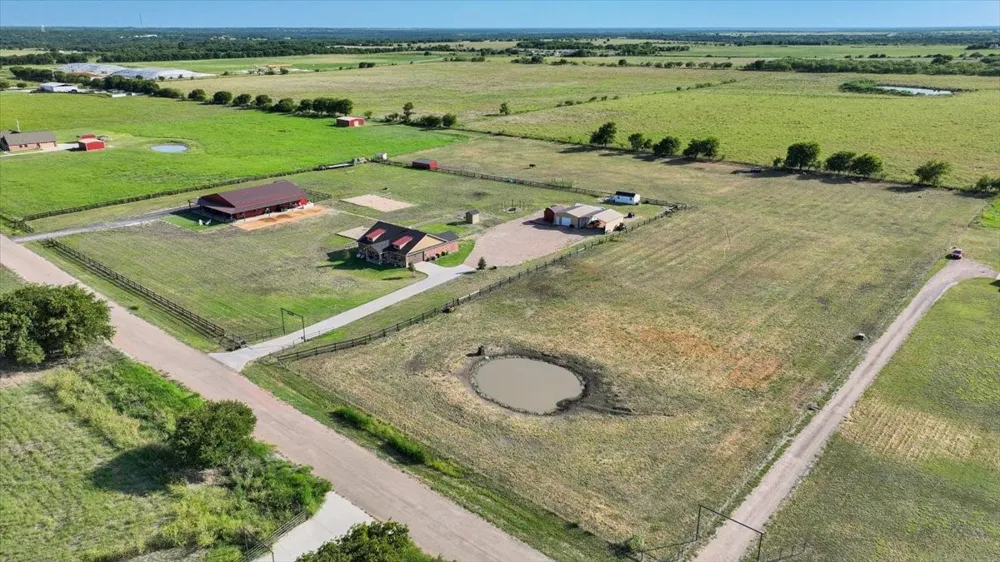 201 Private Road 107 Blum, TX 76627