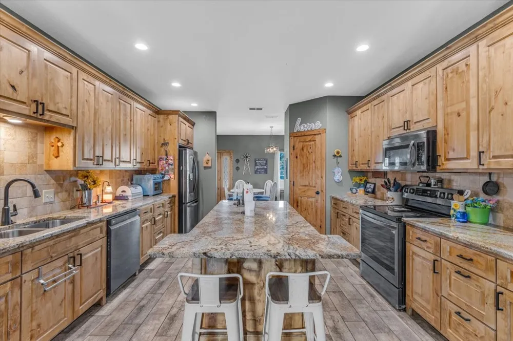 201 Private Road 107 Blum, TX 76627