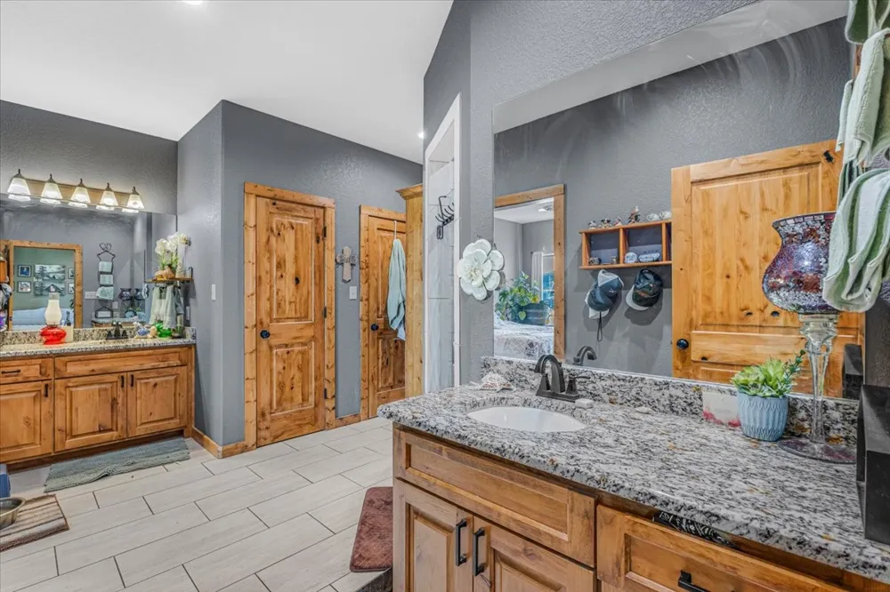 201 Private Road 107 Blum, TX 76627