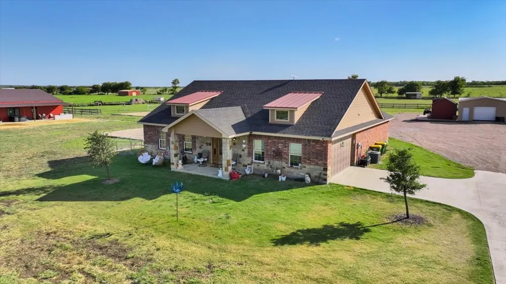 201 Private Road 107 Blum, TX 76627