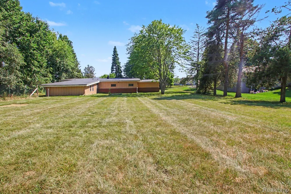 7800 W Sharpe Road Handy Township, MI 48836